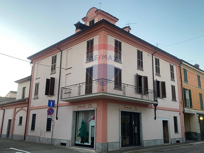 Quadrilocale in Vendita a Dorno, 98'000€, 173 m², con Box