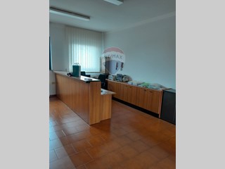 Appartamento in Vendita a Pavia, 550'000€, 250 m²