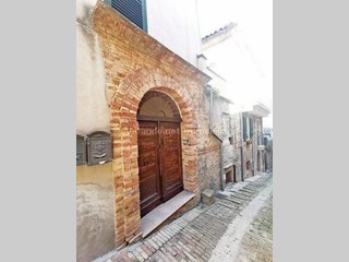 Casa Indipendente in Vendita a Penne, 73'000€, 140 m²
