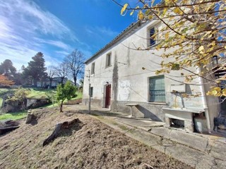 Casa Indipendente in Vendita a Penne, 42'000€, 100 m²