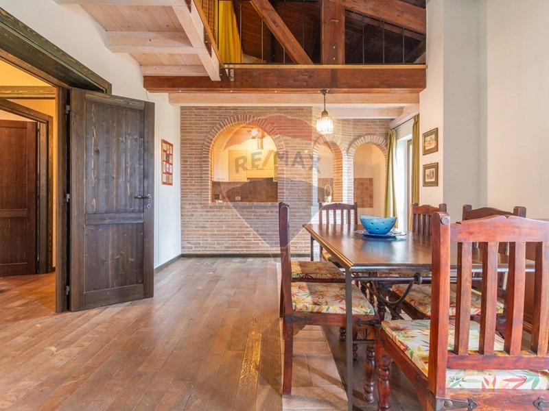 Quadrilocale in Vendita a Ischia di Castro, 150'000€, 117 m²