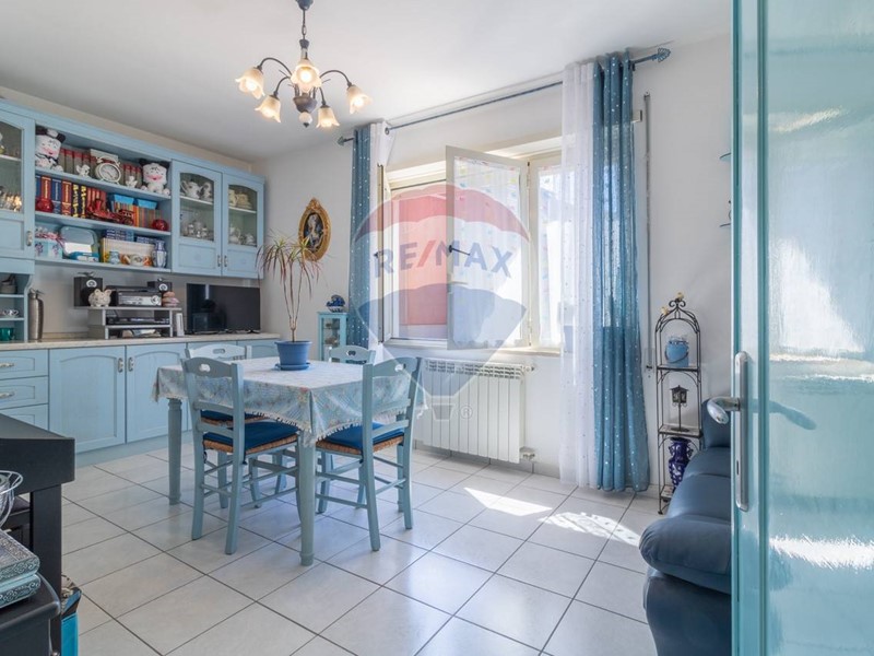 Trilocale in Vendita a Ischia di Castro, 43'000€, 68 m²