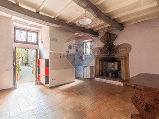 Casa Semi Indipendente in Vendita a Farnese, 35'000€, 78 m²