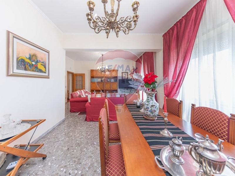 Quadrilocale in Vendita a Roma, 269'000€, 100 m²
