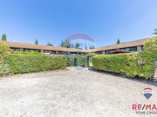 Casa Indipendente in Vendita a Roma, 420'000€, 140 m²