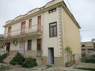 Appartamento in Vendita a Partinico, 160'000€, 320 m²