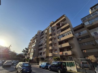 Quadrilocale in Vendita a Palermo, 125'000€, 128 m²