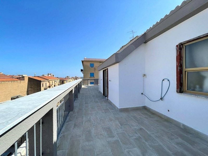 Attico in Vendita a Palermo, 110'000€, 75 m²