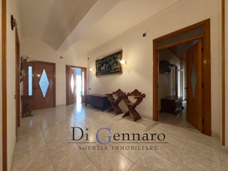 Appartamento in Vendita a Alba Adriatica, 200'000&euro;, 220 m²