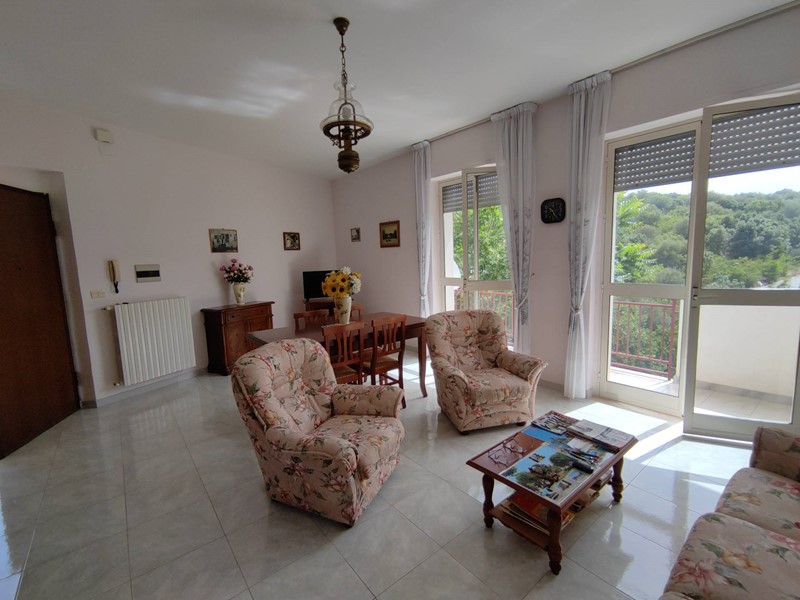 Quadrilocale in Vendita a San Nicandro Garganico, 50'000&euro;, 110 m²