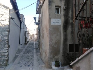 Trilocale in Vendita a Vico del Gargano, 17'000€, 58 m²