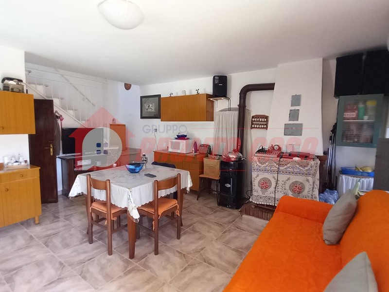 Casa Indipendente in Vendita a Vico del Gargano, 50'000€, 63 m²