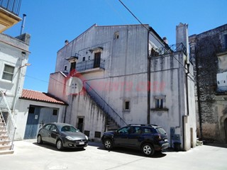 Appartamento in Vendita a Vico del Gargano, 78'000€, 115 m²