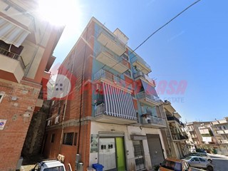 Trilocale in Vendita a Ischitella, 43'000€, 75 m²
