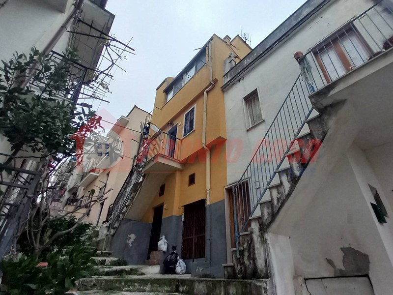 Quadrilocale in Vendita a Ischitella, 36'000€, 65 m²