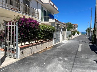 Quadrilocale in Vendita a Ischitella, 95'000€, 65 m²