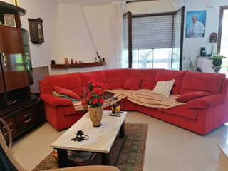 Villetta a schiera in Vendita a Fano, 270'000&euro;, 180 m²