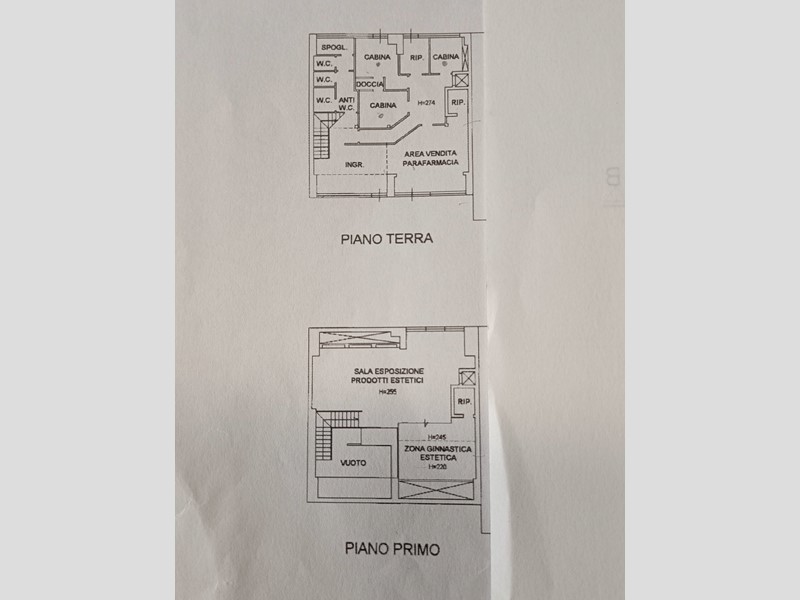 Immobile commerciale in Vendita a Fano, 220'000&euro;, 180 m²