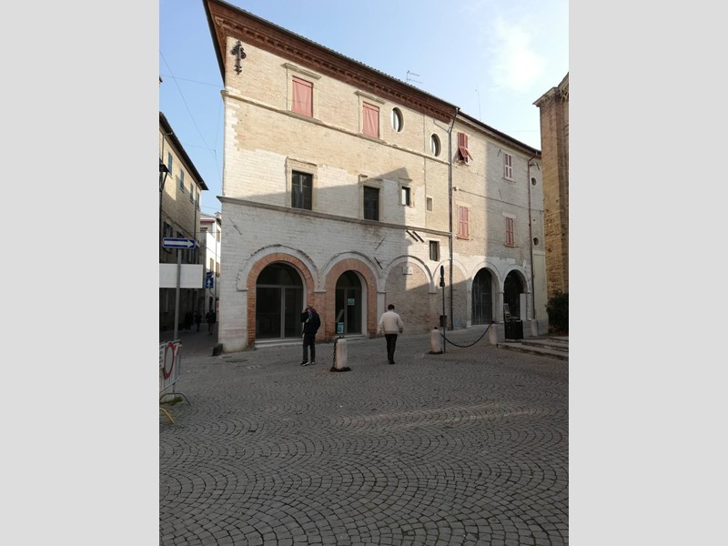 Ufficio in Vendita a Fano, 160'000&euro;, 57 m²