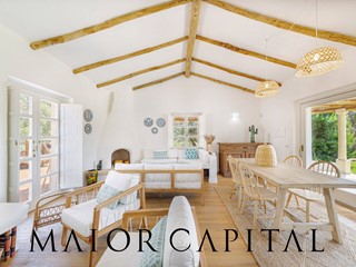 Villa in Vendita a Olbia, 2'100'000€, 320 m²