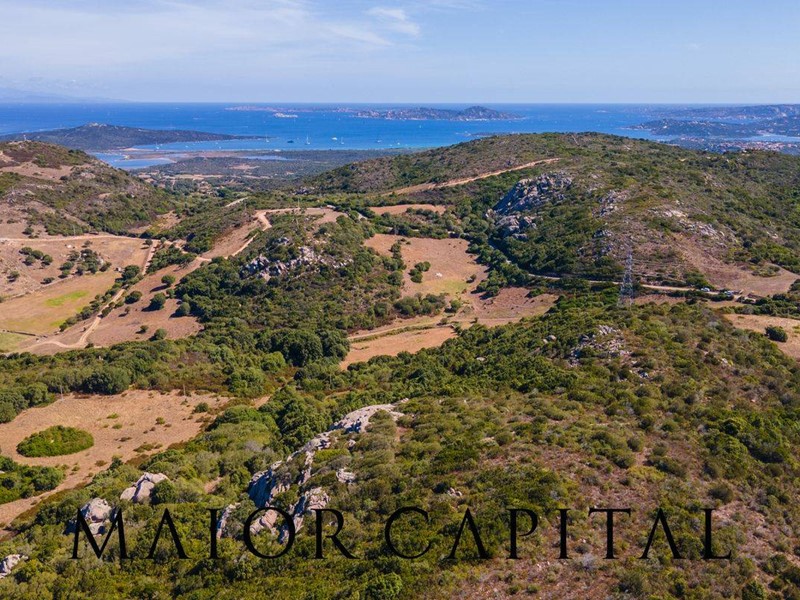 Terreno agricolo in Vendita a Santa Teresa Gallura, 740'000€, 400000 m²