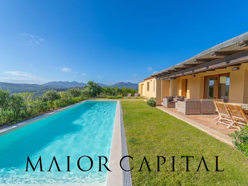 Villa in Vendita a Olbia, 870'000€, 344 m²