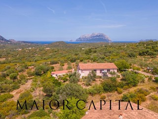 Villa in Vendita a Olbia, 400 m²
