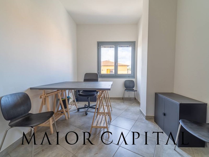 Immobile commerciale in Vendita a Olbia, 175'000€, 115 m²