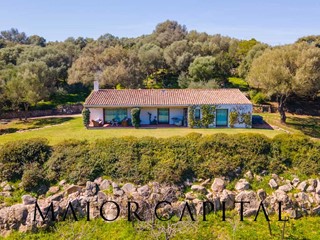 Villa in Vendita a Arzachena, 880'000€, 235 m²