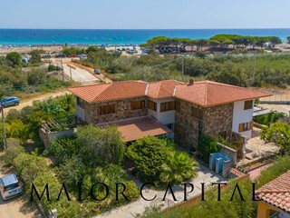 Villa in Vendita a Budoni, 690'000€, 170 m²