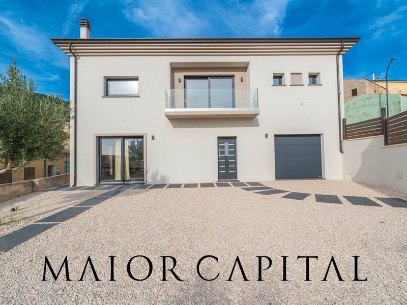 Villa in Vendita a Berchidda, 449'000€, 430 m²