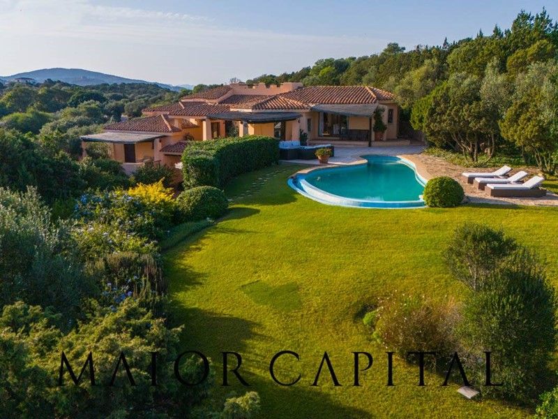 Villa in Vendita a Arzachena, 5'000'000€, 315 m²