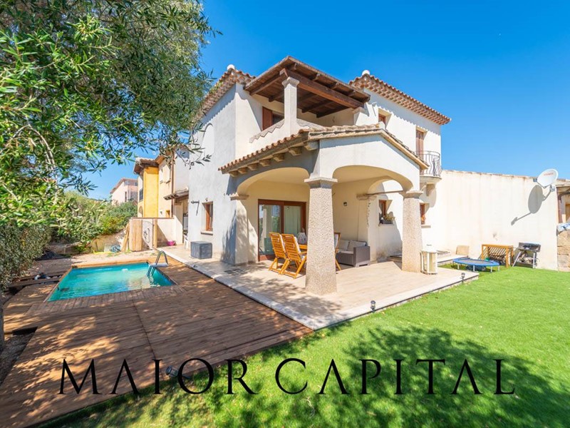 Villetta a schiera in Vendita a Budoni, 480'000€, 180 m²