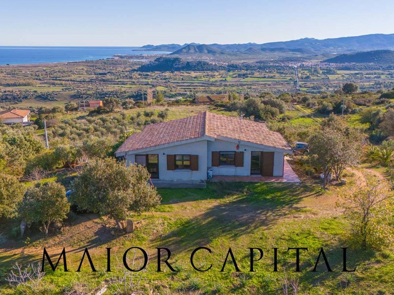 Villa in Vendita a Posada, 429'000€, 165 m²