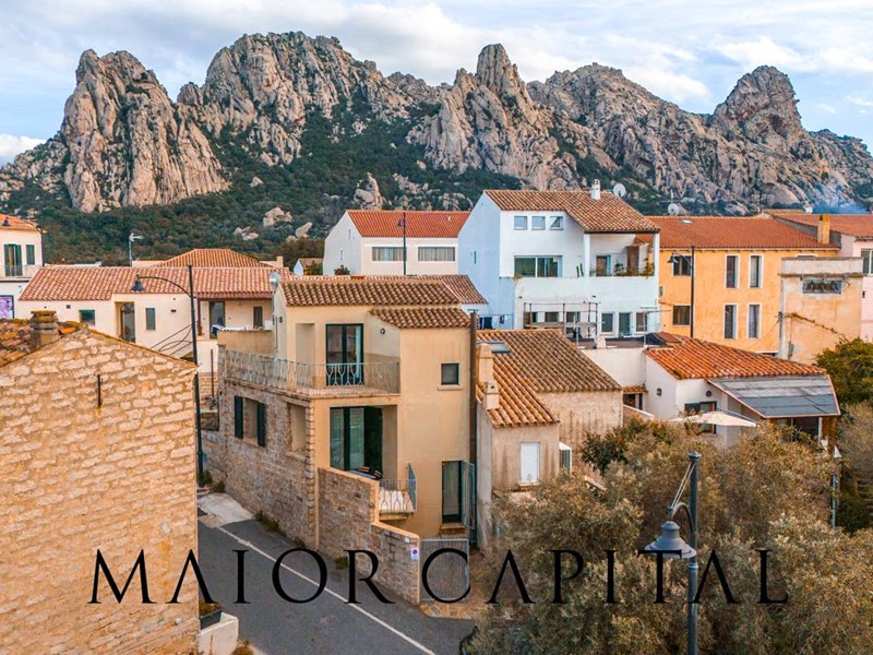 Villetta a schiera in Vendita a Olbia, 655'000€, 141 m²