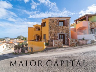 Villetta a schiera in Vendita a Posada, 170'000€, 90 m²