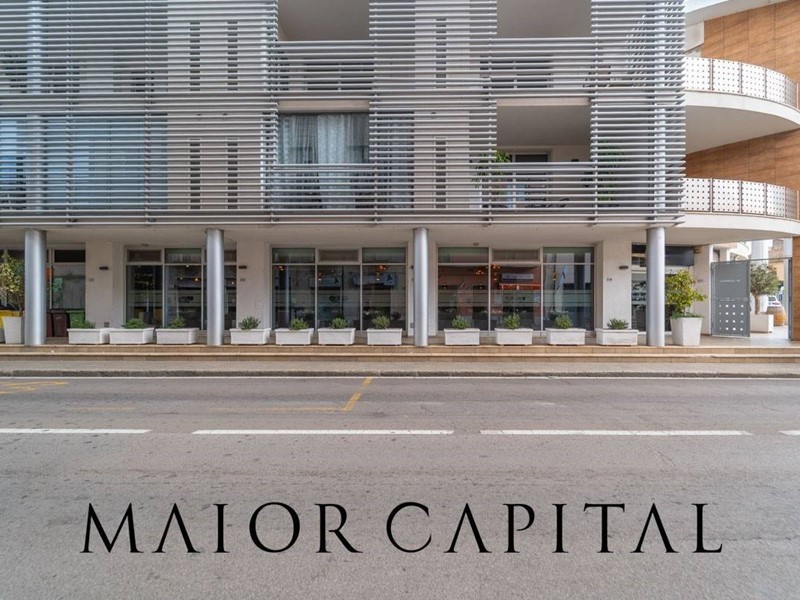 Immobile commerciale in Vendita a Olbia, 750'000€, 300 m²