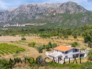 Villa in Vendita a Siniscola, 400'000€, 220 m²