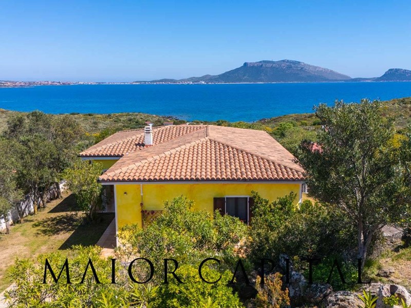 Villa in Vendita a Golfo Aranci, 1'200'000€, 200 m²