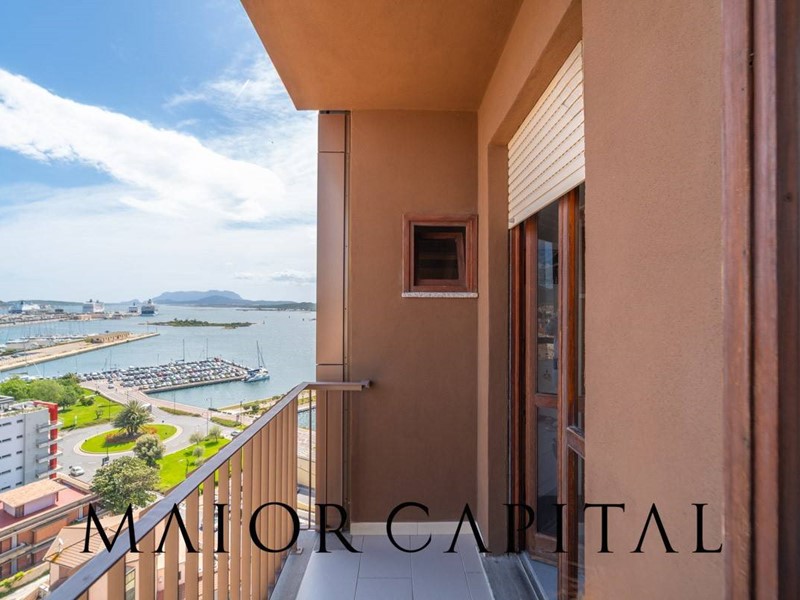 Appartamento in Vendita a Olbia, 318'000€, 158 m²