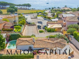 Villa in Vendita a Arzachena, 890'000€, 225 m²