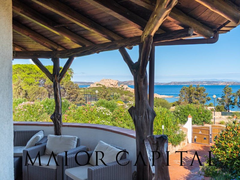 Villa in Vendita a Arzachena, 1'200'000€, 278 m²