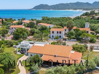 Casa Indipendente in Vendita a Siniscola, 650'000&euro;, 174 m²