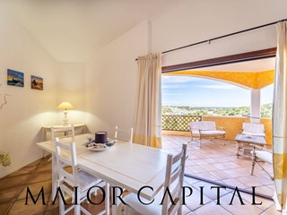 Bilocale in Vendita a Arzachena, 650'000€, 77 m²