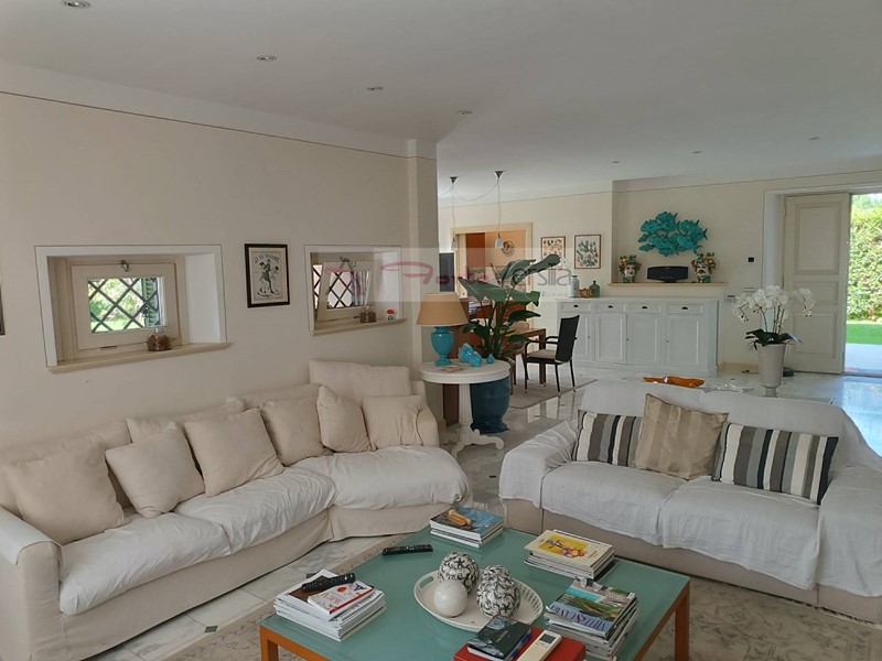 Villa in Vendita a Forte dei Marmi, 400 m²