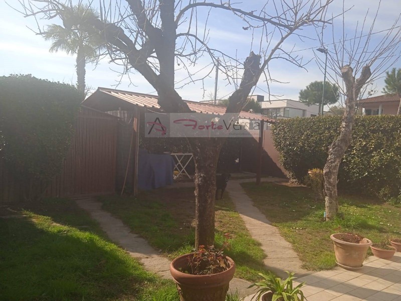 Casa Indipendente in Affitto a Forte dei Marmi, 18'500€, 80 m²