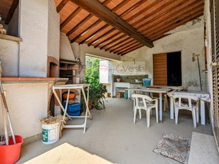 Villa in Vendita a Seravezza, 500'000&euro;, 180 m²