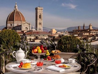 Immobile commerciale in Vendita a Firenze, 230 m²