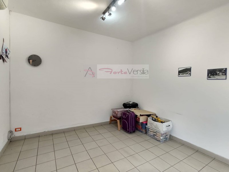 Ufficio in Vendita a Seravezza, 90'000&euro;, 50 m²