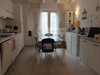 Quadrilocale in Vendita a Massa, 550'000&euro;, 115 m²